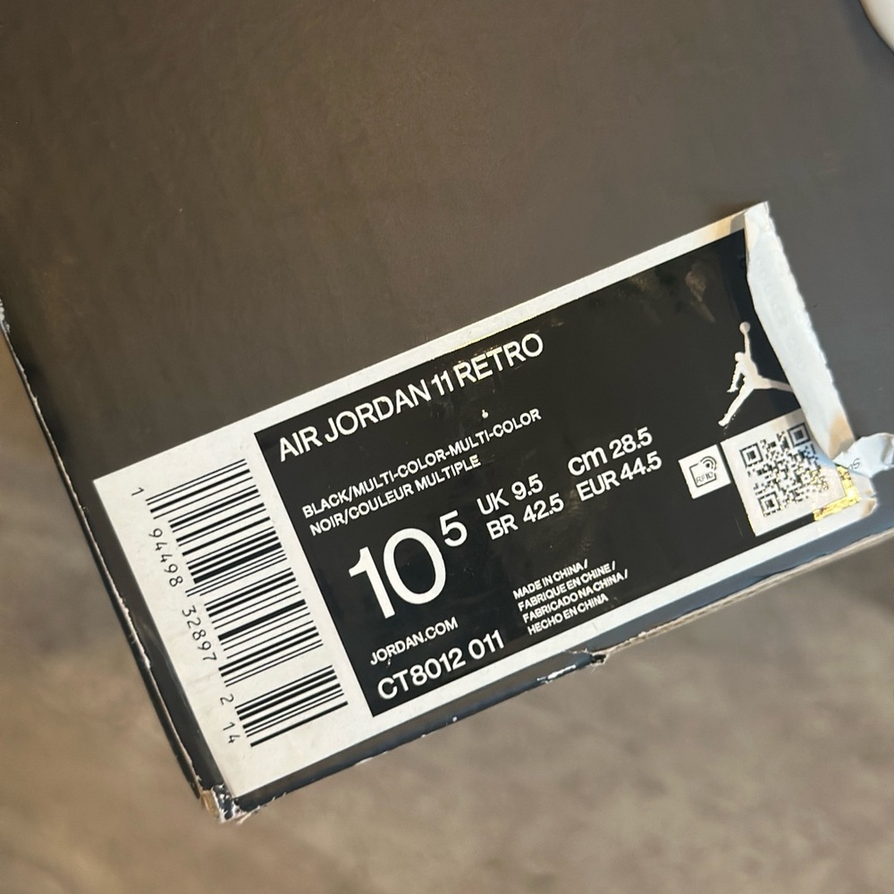 Jordan Air 11 Retro Black and White Sneakers - Picture 6 of 6